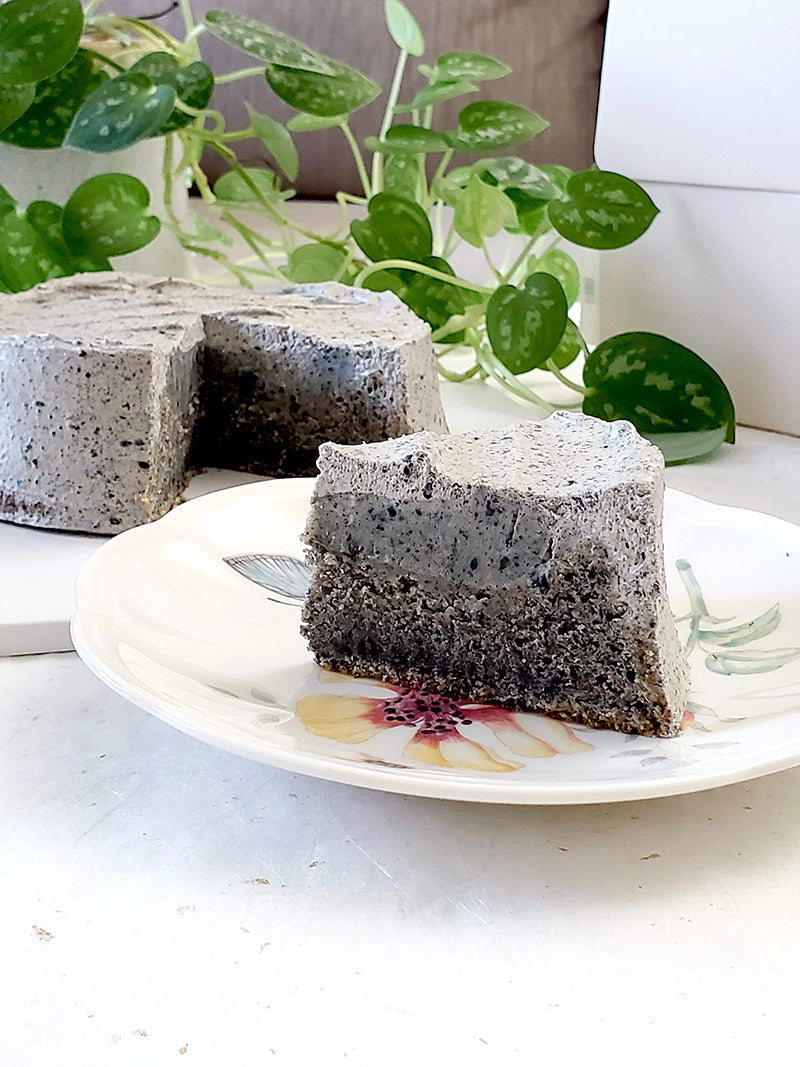 Roasted Black Sesame (흑임자) Gateau chocolat blanc