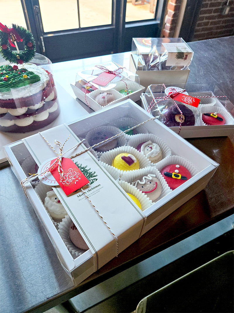 Holiday - Macaron gift box (12 Pcs)