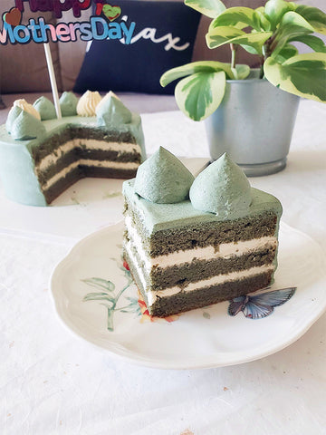 쑥 인절미 (Mugwort Injeolmi) Whipped Cream Cake